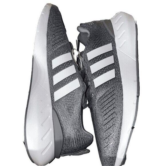 Brand New In Box Men Adidas Swift Run 22 GZ3495 Grey / White Size 10 - Picture 1 of 9